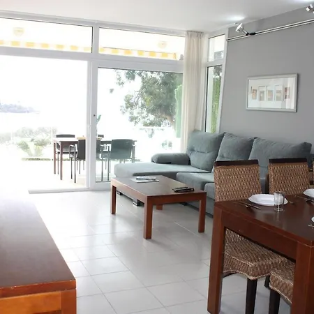 Agi Residencial Almadraba *