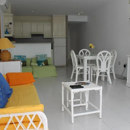Apartment Agi Residencial Almadraba